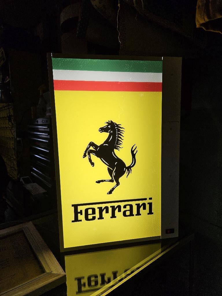 RARE 1992 Ferrari Illuminated Box F1 Automobilia Dealership Sign Lighted OFF/ON RARE 1992 Ferrari Illuminated Box F1 Automobilia Dealership Sign Lighted OFF/ON