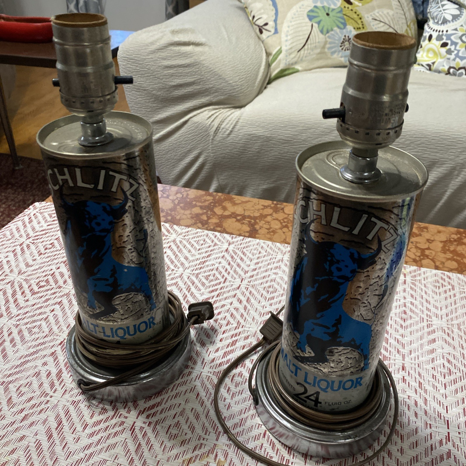 Vintage Schlitz Malt Liquor Lamps Spencer’s 1980s Vintage Schlitz Malt Liquor Lamps Spencer’s 1980s
