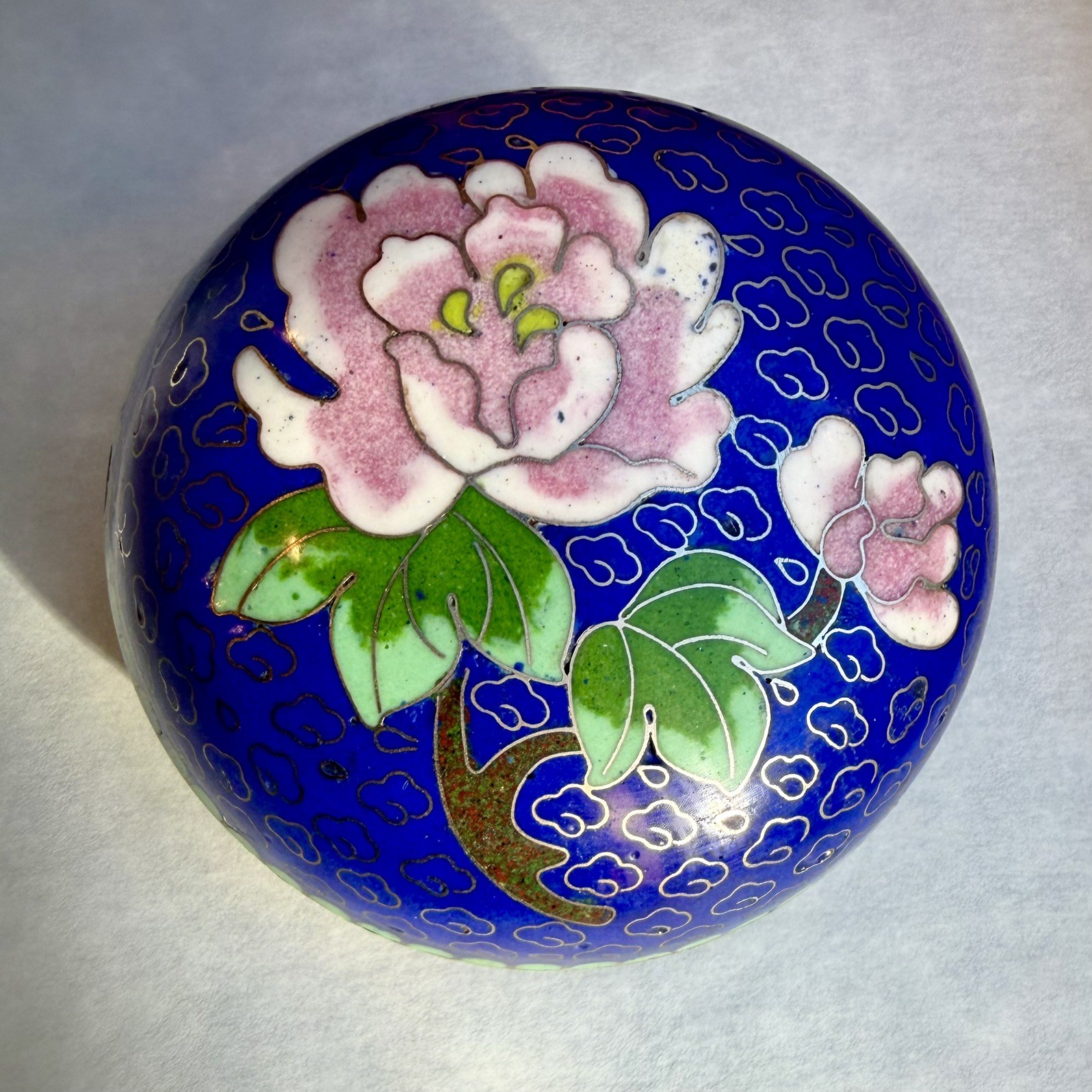 Vintage Chinese Cloisonne Enamel Trinket Box Cobalt Blue Brass Peony Clouds Vintage Chinese Cloisonne Enamel Trinket Box Cobalt Blue Brass Peony Clouds