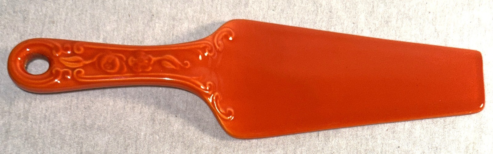 Vintage FIESTA KITCHEN KRAFT RED PIE CAKE LIFTER Vintage FIESTA KITCHEN KRAFT RED PIE CAKE LIFTER