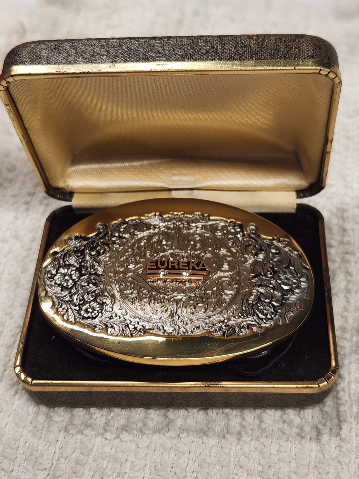 rare 1981 Eureka Williams Belt Buckle Bloomington normal il ill Illinois 24K GP rare 1981 Eureka Williams Belt Buckle Bloomington normal il ill Illinois 24K GP