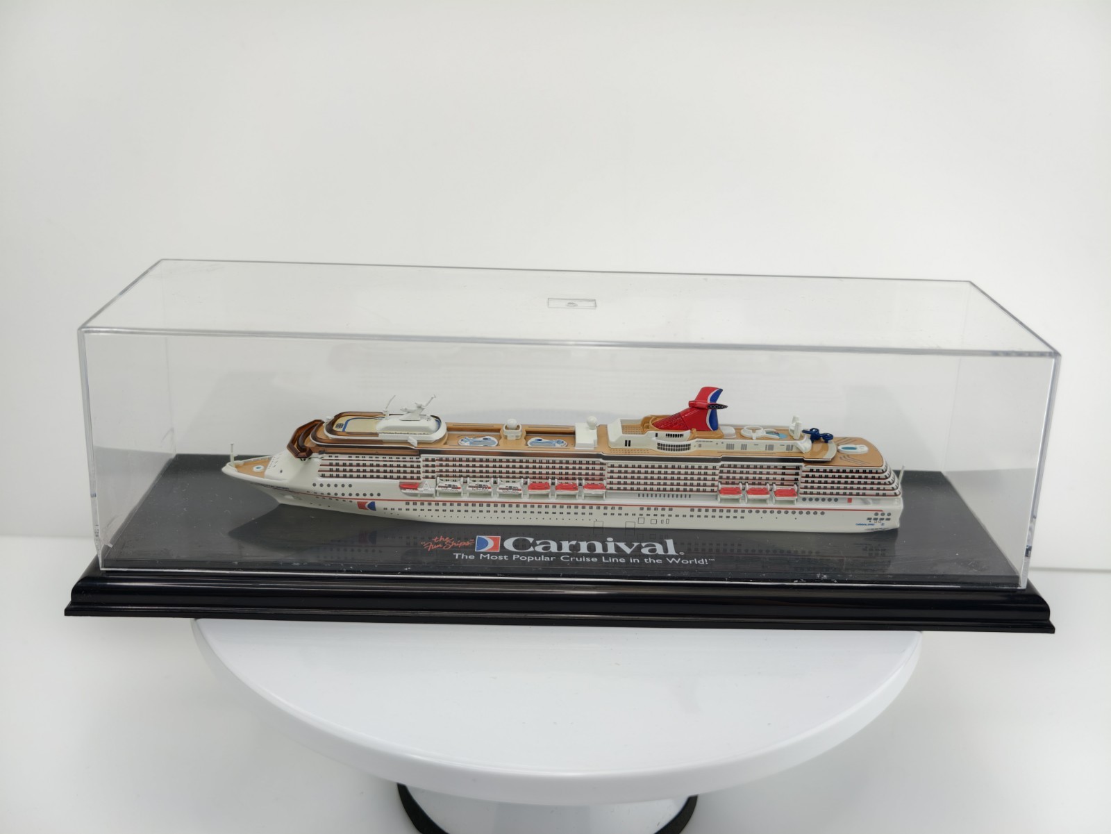 Dragon Waves 1:1250 Model Carnival Spirit Cruise Lines Ship with Display Case