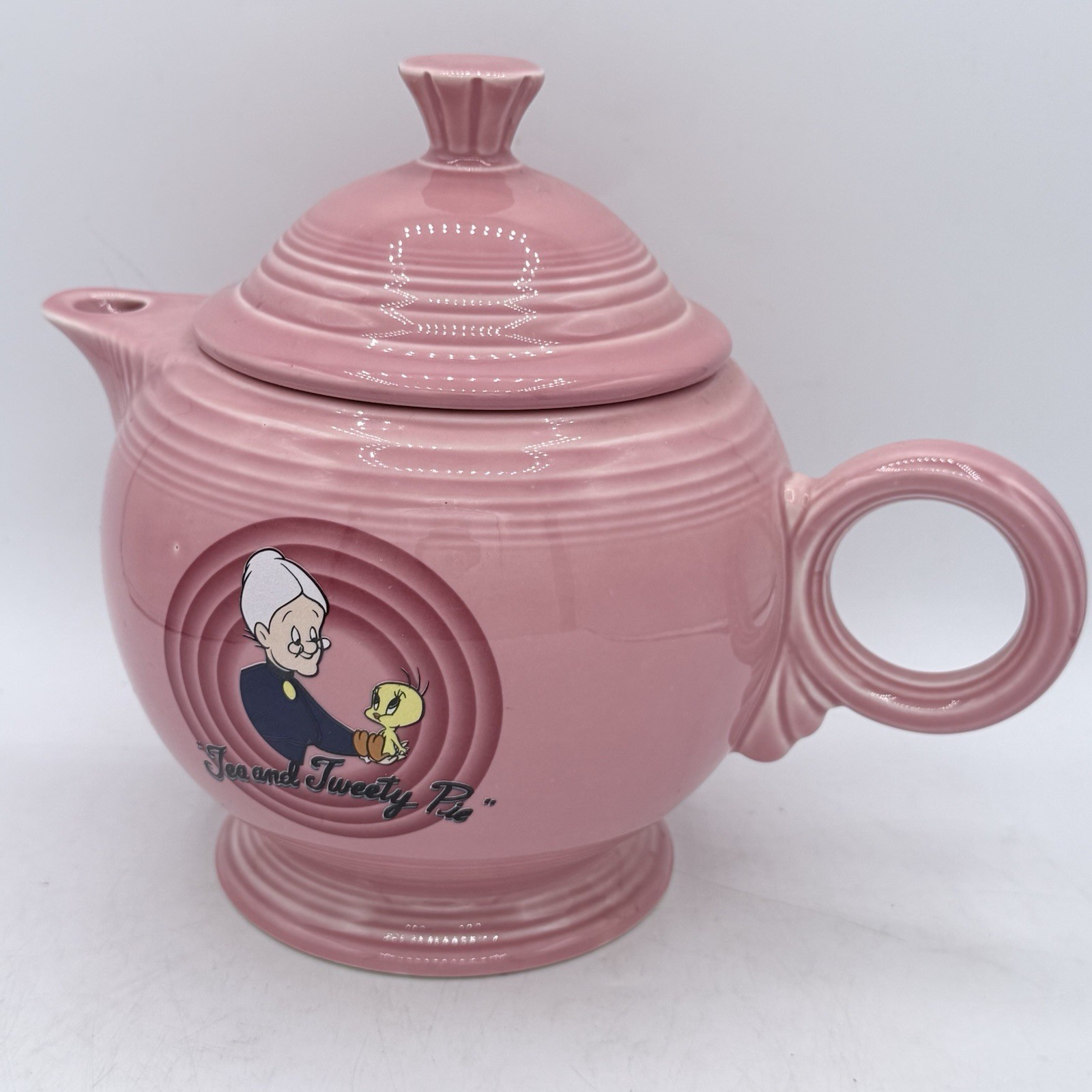RETIRED FIESTAWARE Tweety Bird Granny Tea Pot 1994 Looney Tunes Fiesta Rose NWT RETIRED FIESTAWARE Tweety Bird Granny Tea Pot 1994 Looney Tunes Fiesta Rose NWT