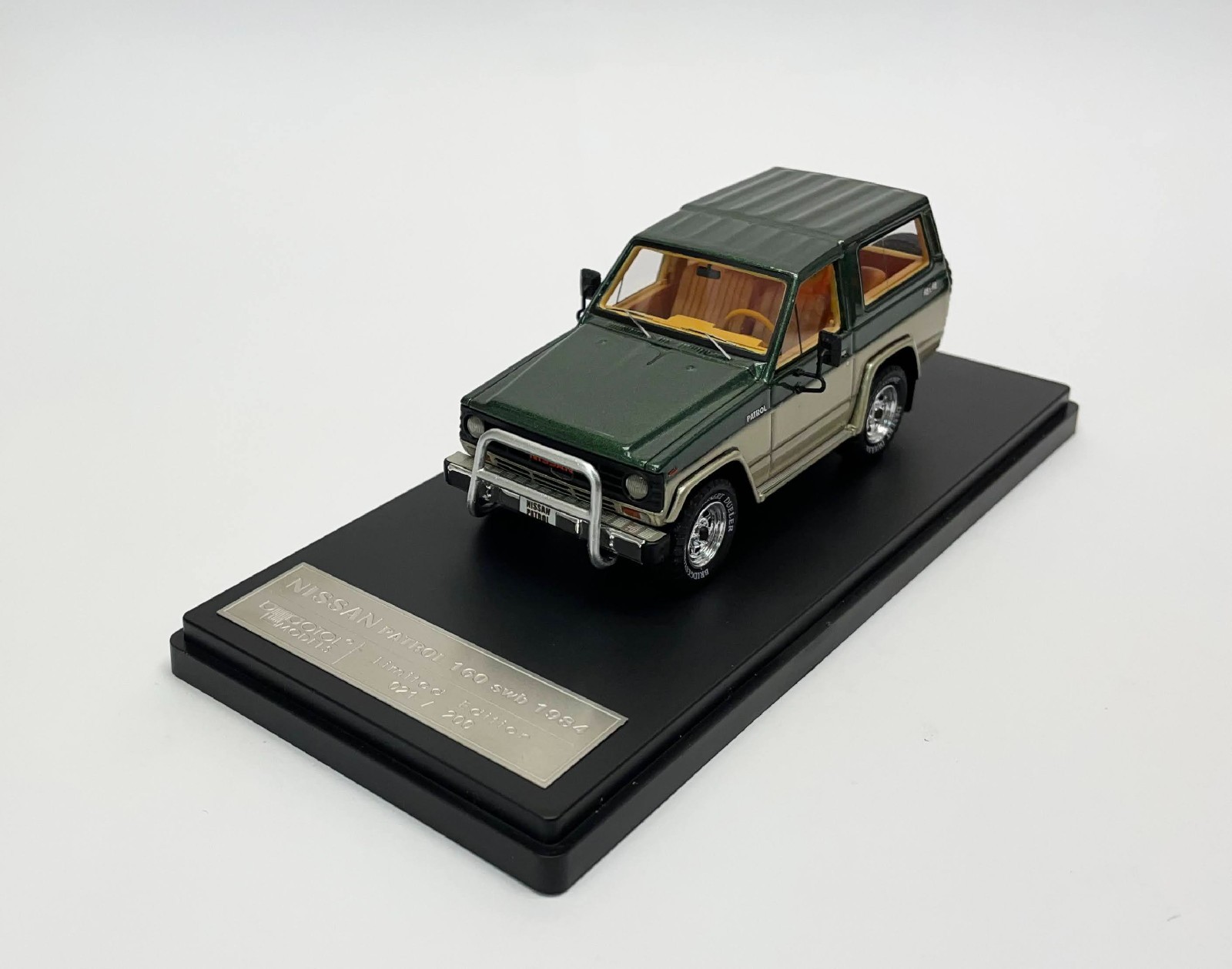 Otolmodels Nissan Patrol 1984 SWB-160 1/43 Green/Beige Otolmodels Nissan Patrol 1984 SWB-160 1/43 Green/Beige