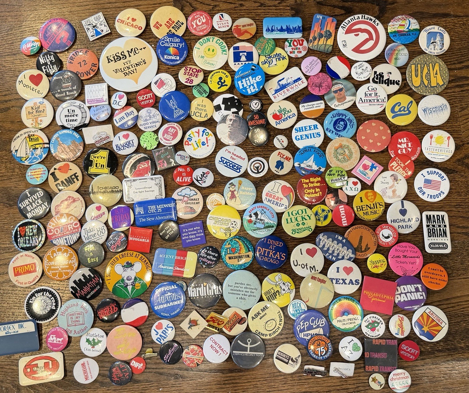 180 Vintage  Pins Pinbacks Buttons Humor Advertising Travel 70\'s-90\'s