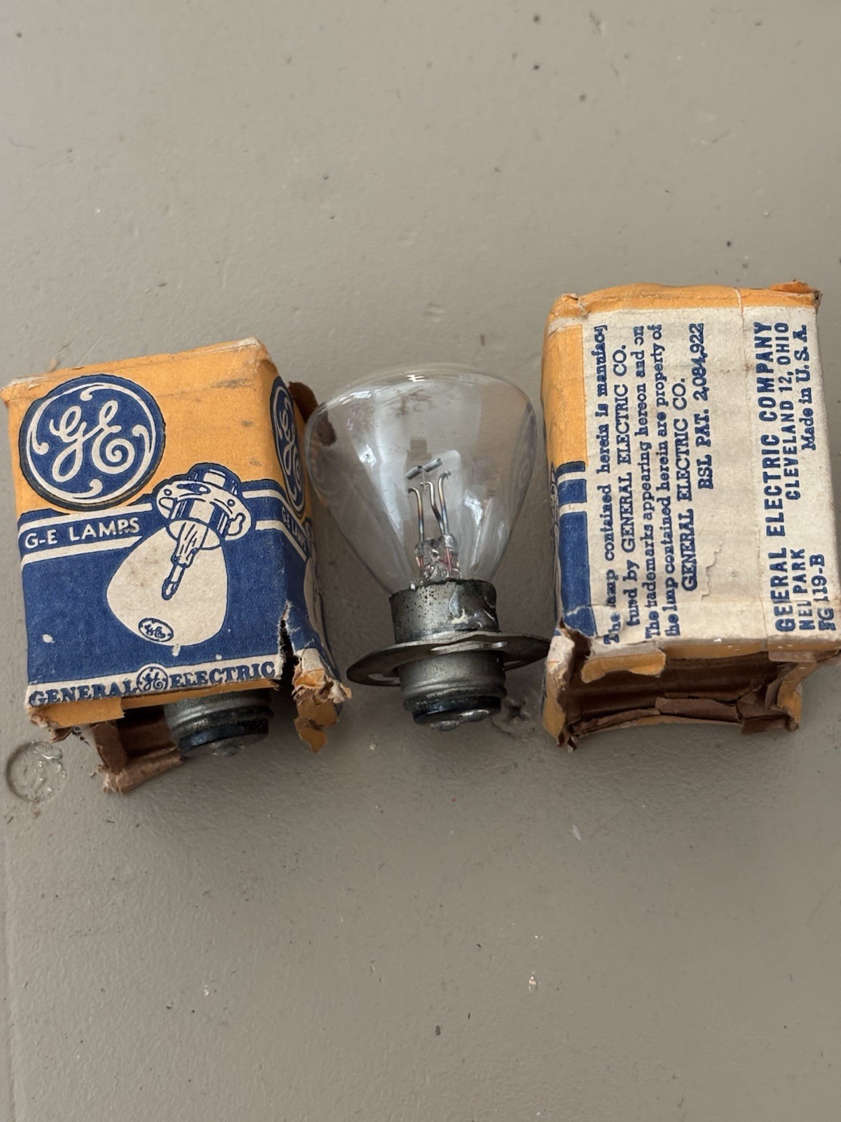 GE 2331 6V Clear Incandescent Light Bulb, Qty 2 Original Box