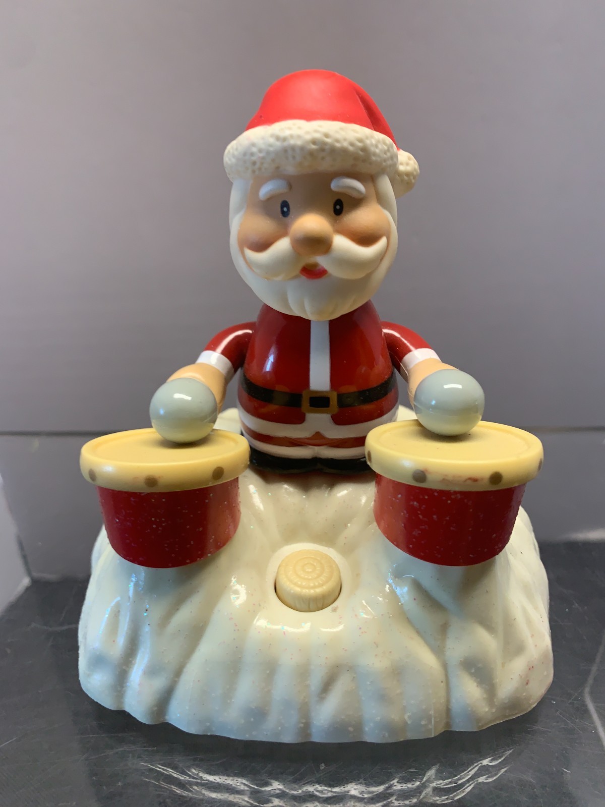 Animated Chain Fong Santa Claus Playing Drums Bongos Christmas Toy Decoration
