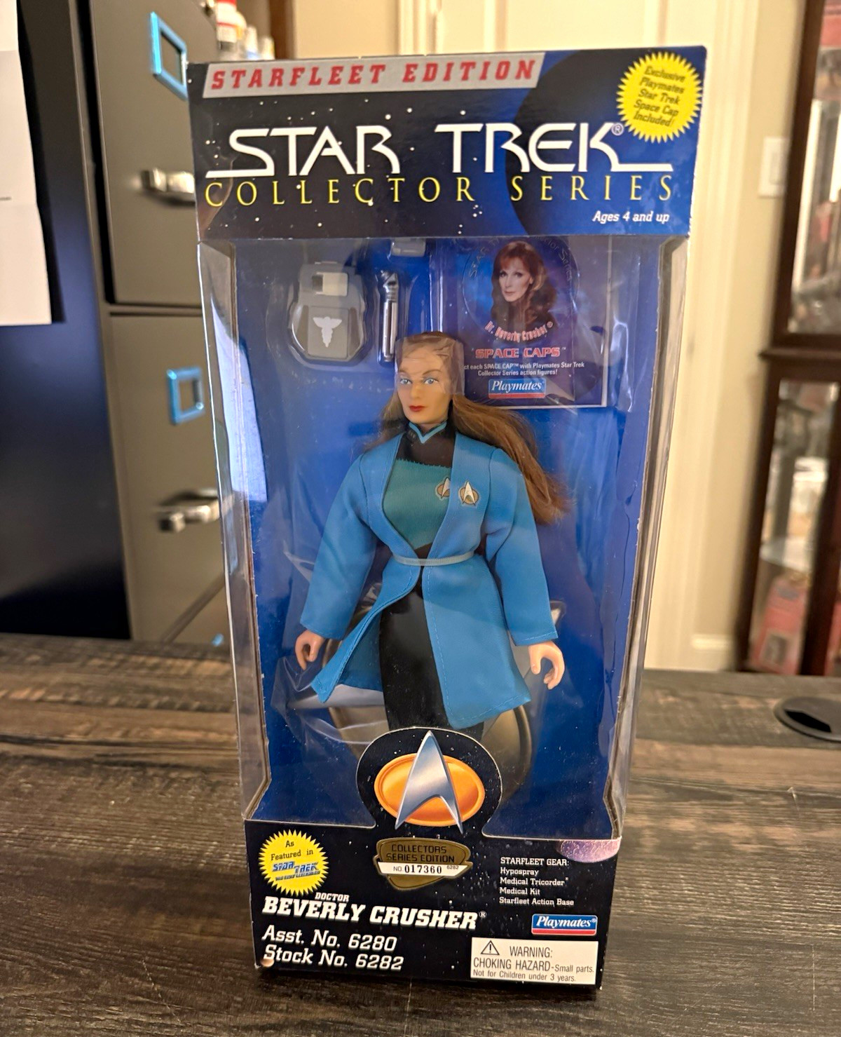 1995 Playmates Star Trek Collector Series Starfleet Dr. Beverly Crusher-NIB