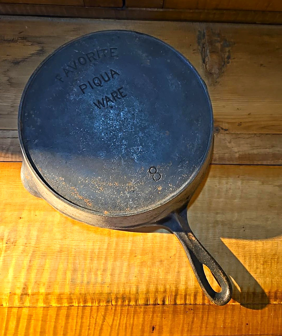 Antique Favorite Piqua Ware No. 8 Cast Iron Skillet Frying Pan Arc Logo Antique Favorite Piqua Ware No. 8 Cast Iron Skillet Frying Pan Arc Logo