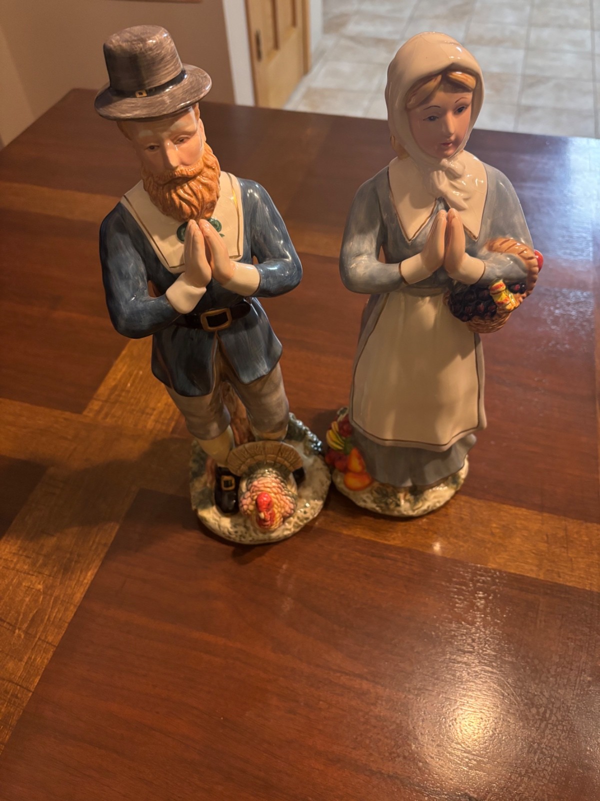 Vintage Kaldun & Bogle Pilgrim Figurines Pair Thanksgiving Harvest Vintage Kaldun & Bogle Pilgrim Figurines Pair Thanksgiving Harvest