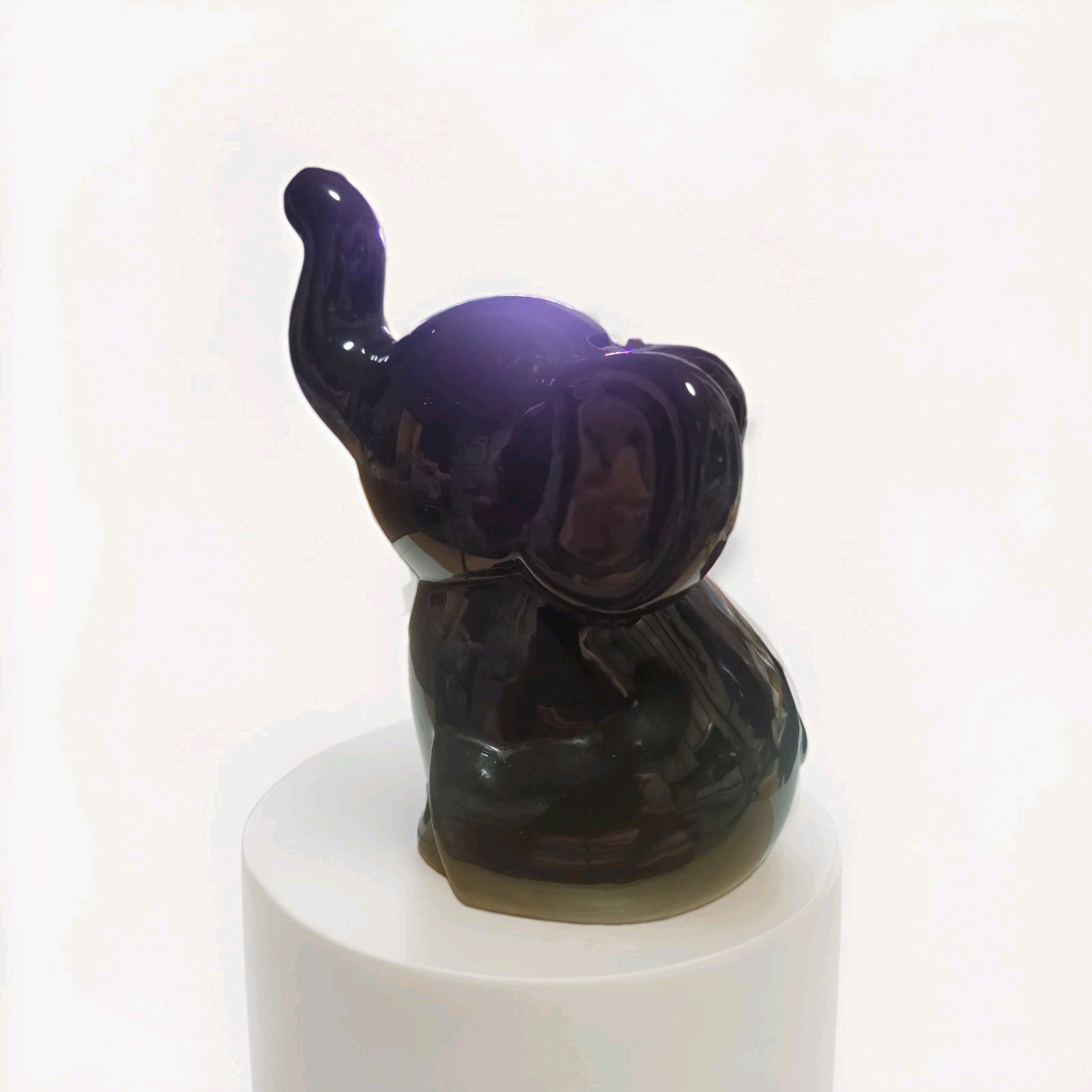 Pearhead Elephant Bank Glossy Black Ceramic, 9\