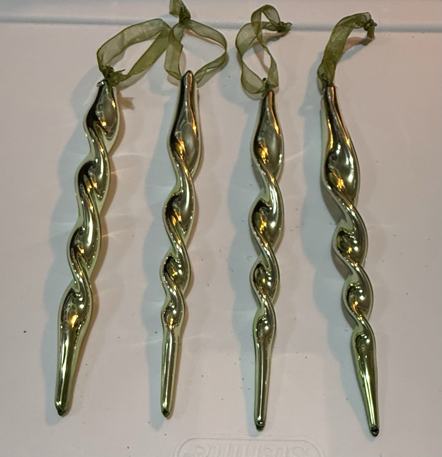 Set Of 4 Vtg Hand blown Glass 8” Twist Drop Ornaments Verde Green