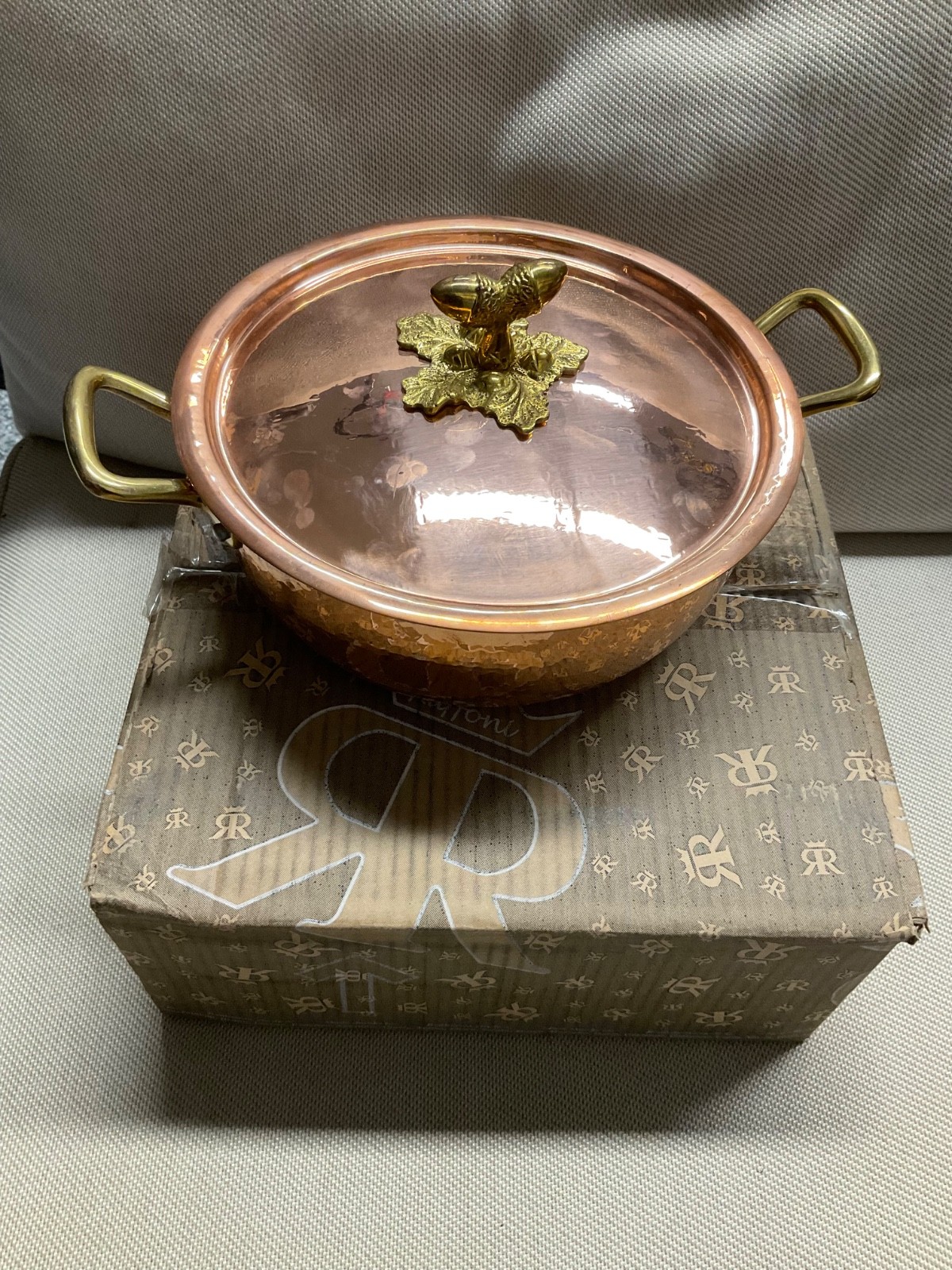 Ruffoni Historia Hammered Copper Chef Braiser with Acorn Knob, 3 1/2-Qt. Ruffoni Historia Hammered Copper Chef Braiser with Acorn Knob, 3 1/2-Qt.
