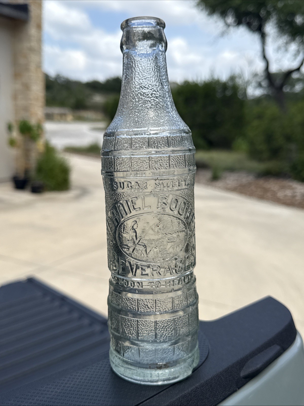 Vintage 1940's DANIEL BOONE BEVERAGES - SPENCER,  N. C.  Embossed Soda Bottle