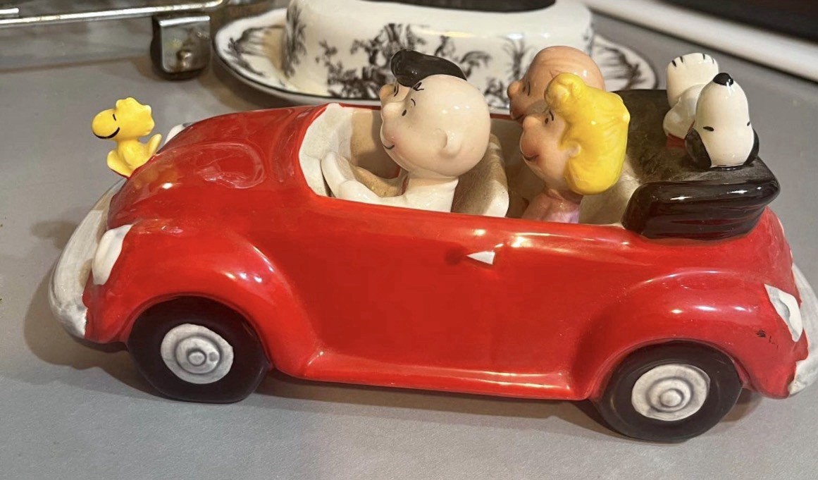 RARE Peanuts Willitts Designs Volkswagon Beetle Music Box Vintage Snoopy 