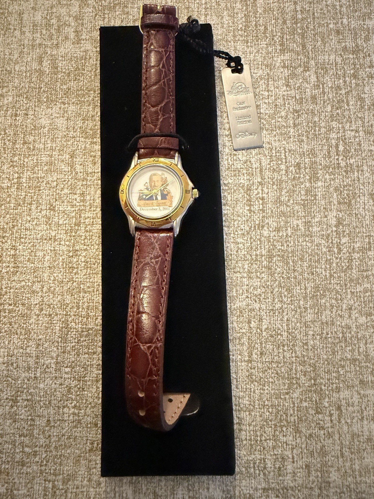 Vintage 2001 Cast Exclusive Limited Edition Walt Disney Watch Vintage 2001 Cast Exclusive Limited Edition Walt Disney Watch