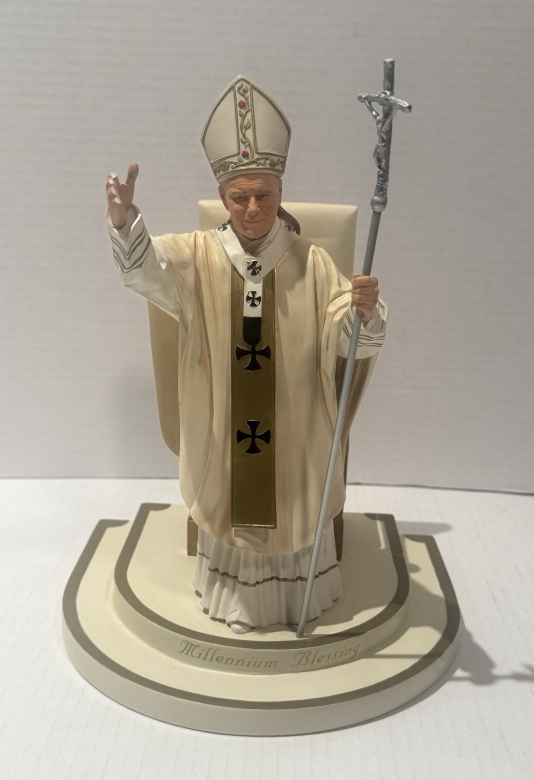 Danbury Mint Pope John Paul 2, 2000 Millennium Blessing Figurine Vintage