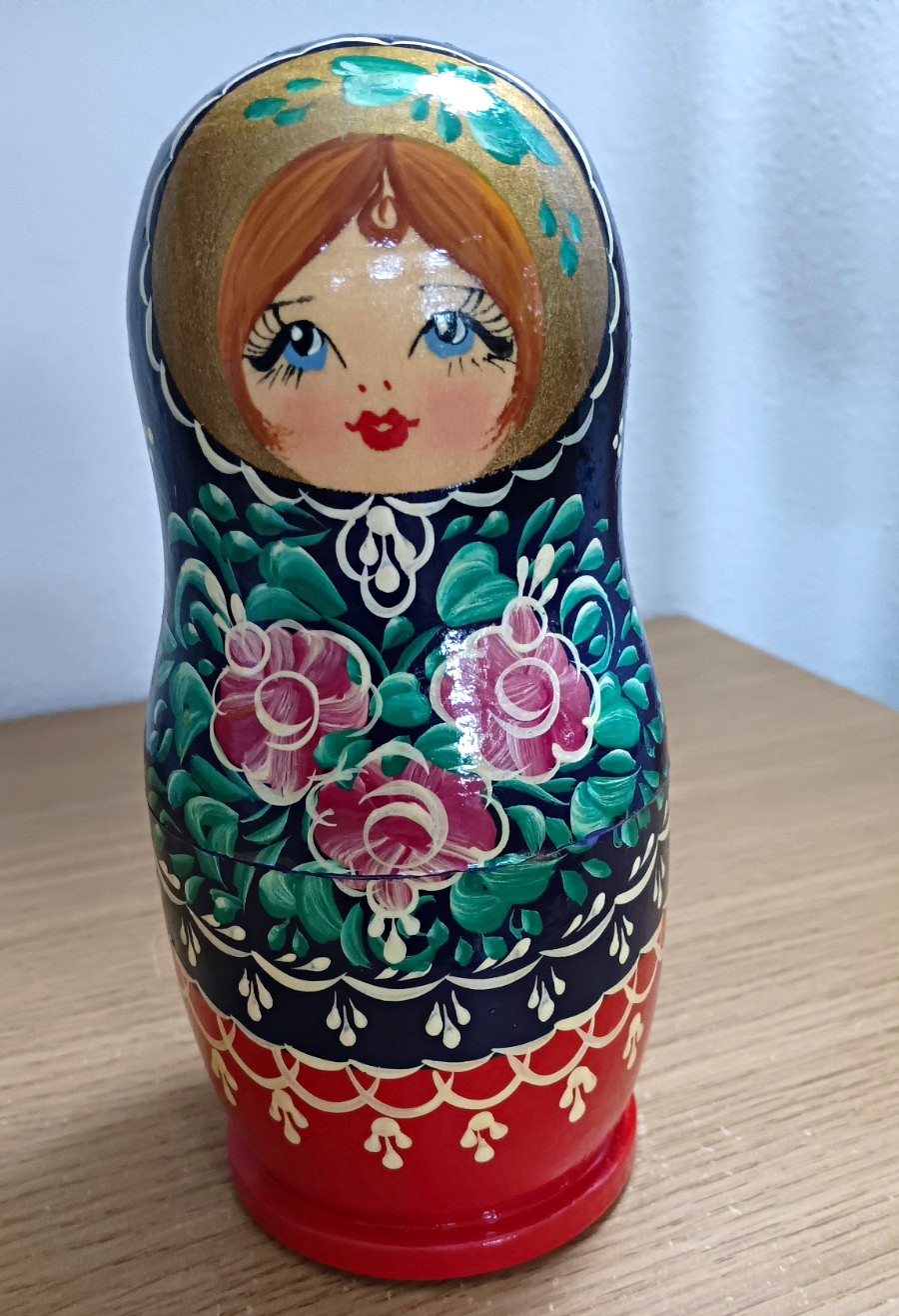 Vintage Set Of 5 Russian Matryoshka Nesting Dolls