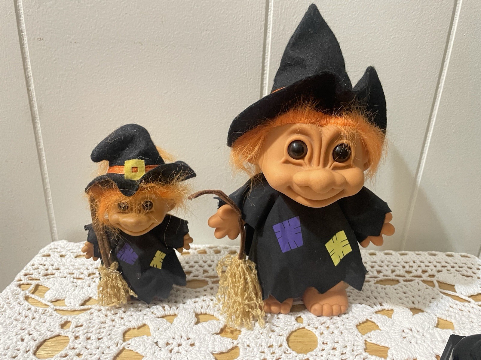Halloween vintage Russ Berrie Troll Dolls Witch w/Broom & Hat Halloween vintage Russ Berrie Troll Dolls Witch w/Broom & Hat