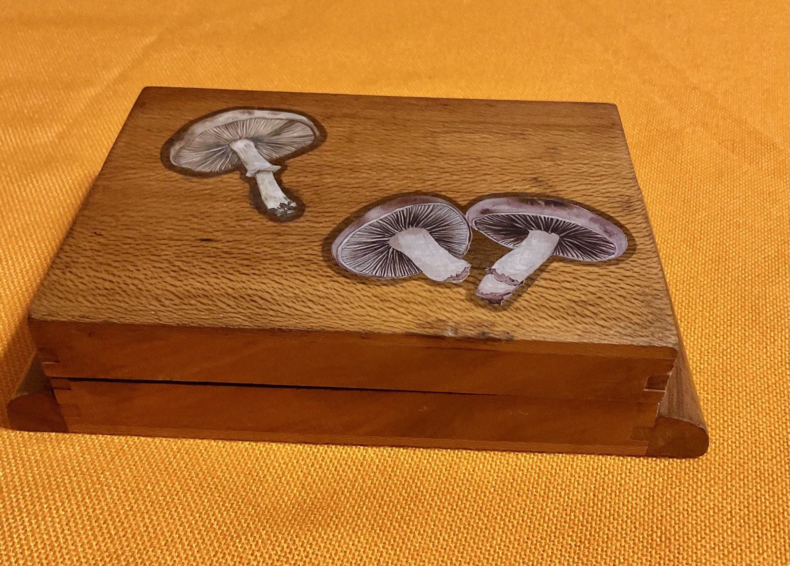 Old Recipe Card Box Handmade With Nailed Hinges Dovetailed Lid Old Recipe Card Box Handmade With Nailed Hinges Dovetailed Lid