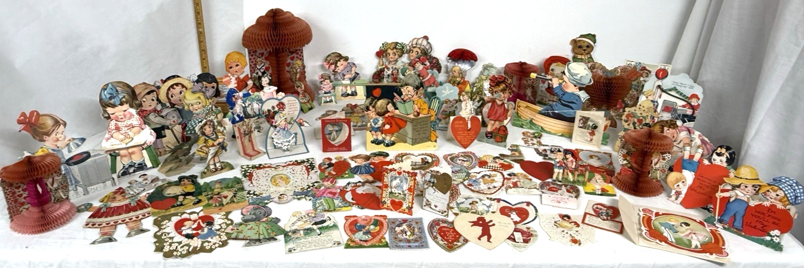 Lot of 84 Antique Valentine’s Day Cards 1920s-1930s Mechanical 3D Lace 1 Persons Lot of 84 Antique Valentine’s Day Cards 1920s-1930s Mechanical 3D Lace 1 Persons