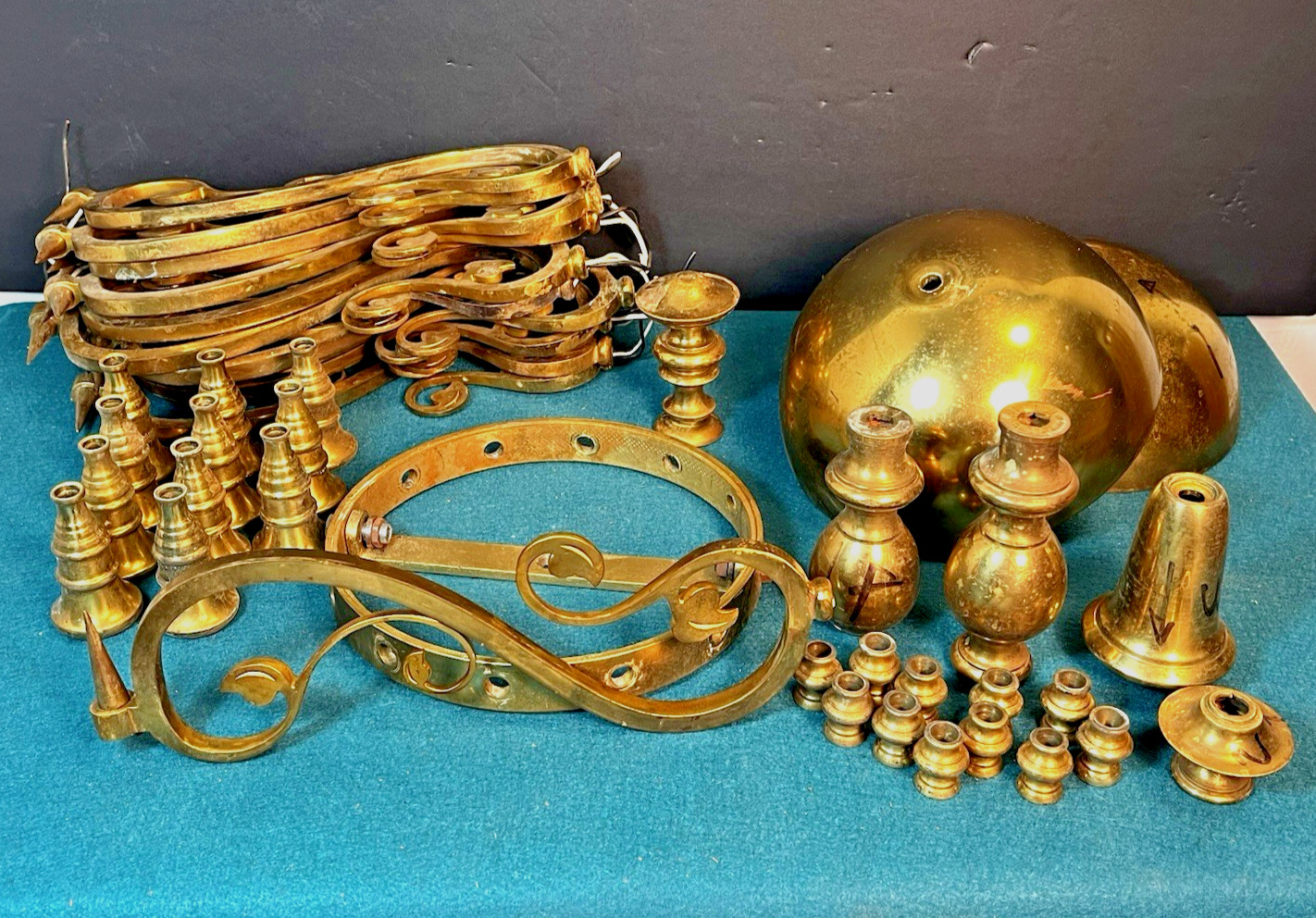 Lot of Solid Brass 12\ Lot of Solid Brass 12\
