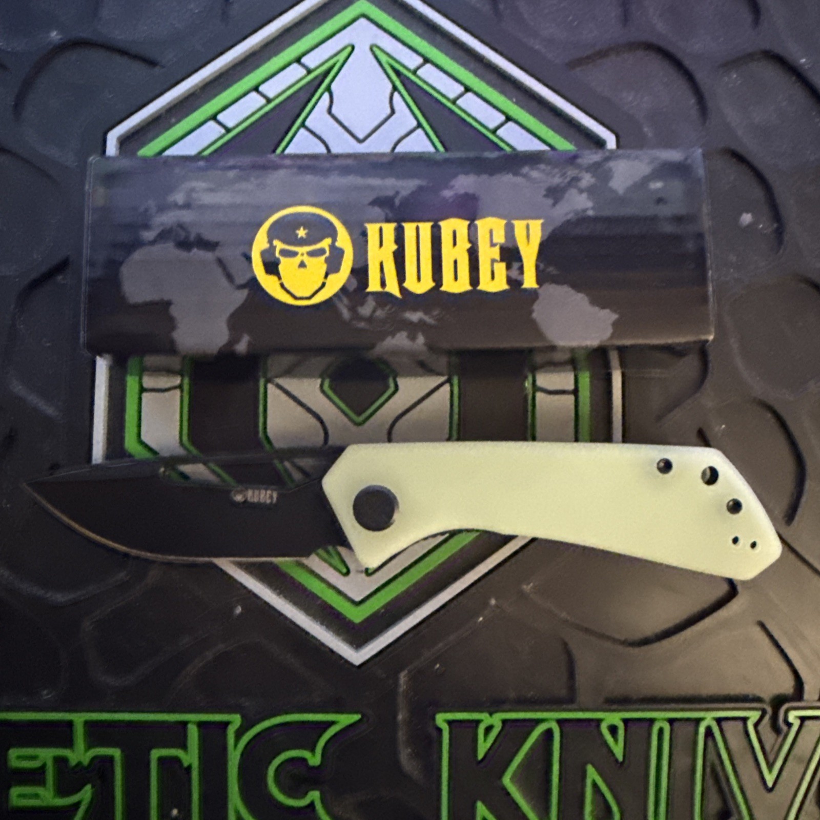 Kubey Jenna Thalia 14C28N Blue Glow G10 Exclusive