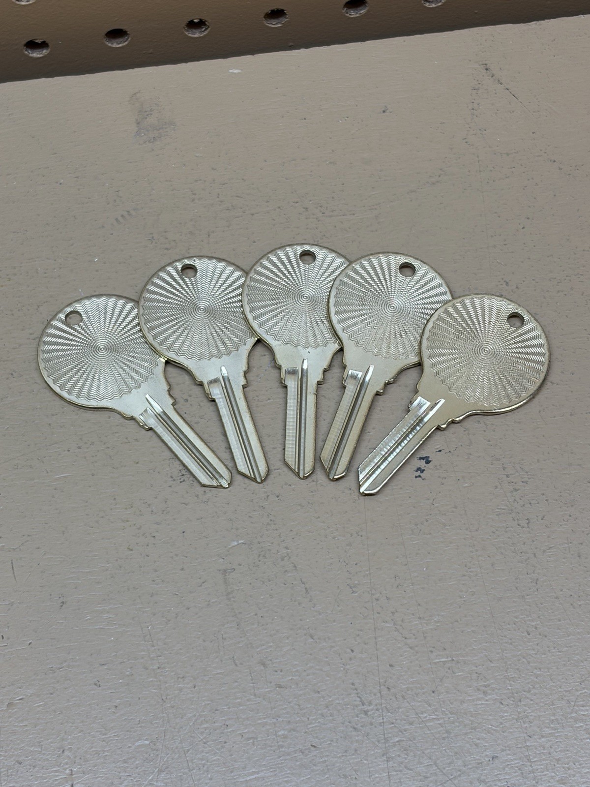 Lot 5 - Vintage Uncut Brass Key Blanks – Round Head Sunburst Design New