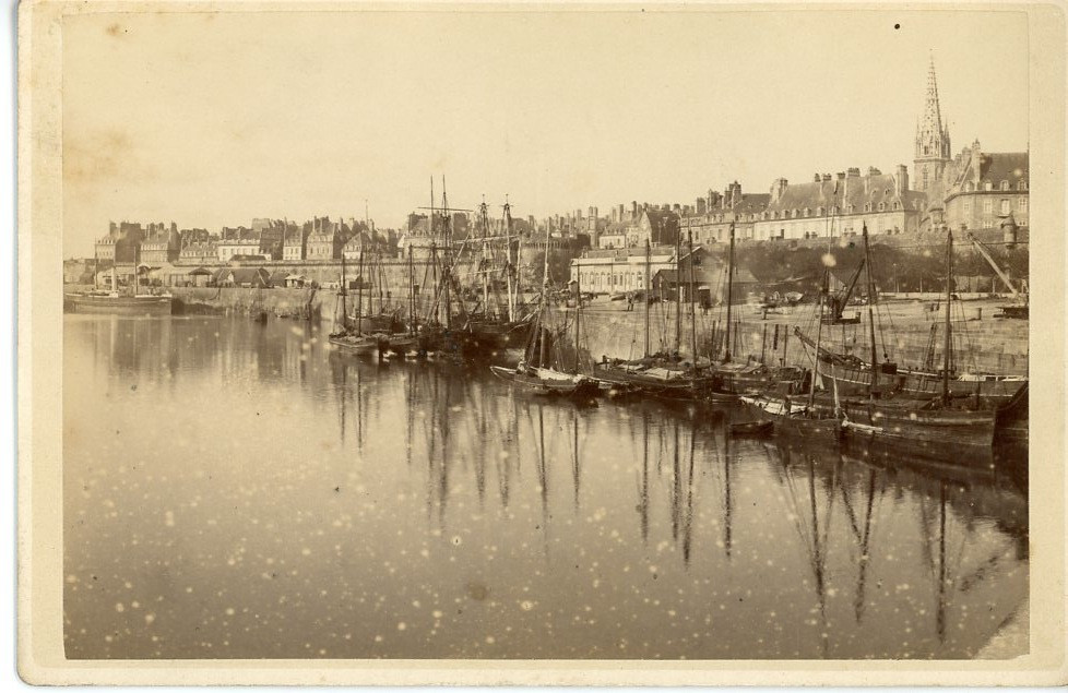 E.Oblin, France, Saint-Malo, Vue de Port vintage albumen print, cabinet card E.Oblin, France, Saint-Malo, Vue de Port vintage albumen print, cabinet card