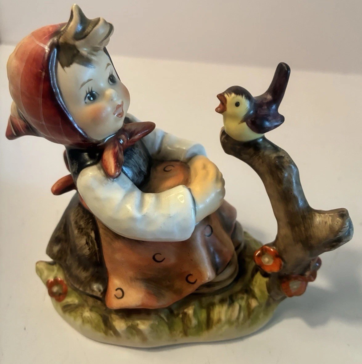 Goebel Hummel In Tune Mach’s Nash Figurine 414 Girl Bird Vintage Mint