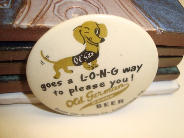 Circa 1950s Old German Pocket Mirror, Queen City Brewing, Cumberland, MD Circa 1950s Old German Pocket Mirror, Queen City Brewing, Cumberland, MD