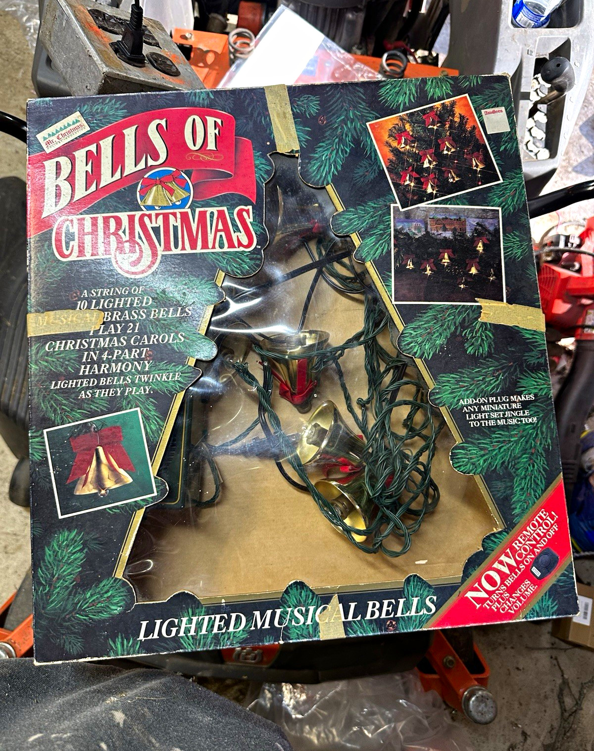 Vintage 1992 Mr Christmas Bells of Christmas 10 Lighted Brass Musical 21 Carols