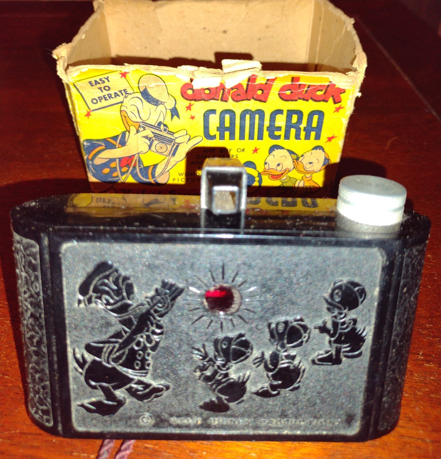 Vintage 1946 Donald Duck Camera Herbert George Bakelite Disneyana.