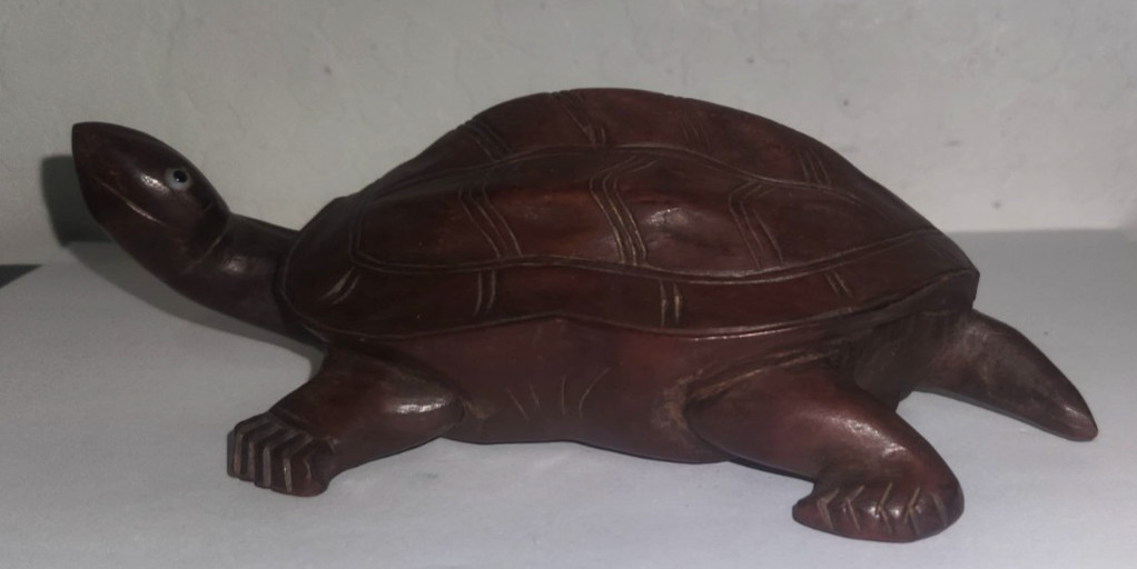 Vintage Hand carved Wooden Turtle Figurine Glass Eyes 6 Vintage Hand carved Wooden Turtle Figurine Glass Eyes 6