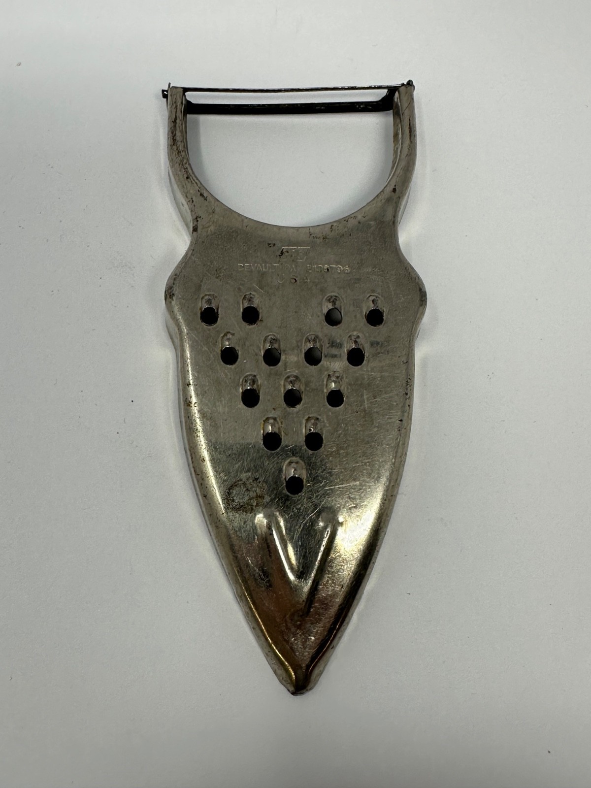 Vintage S & S Devault Metal Arrowhead Vegetable Peeler/Grater USA W0