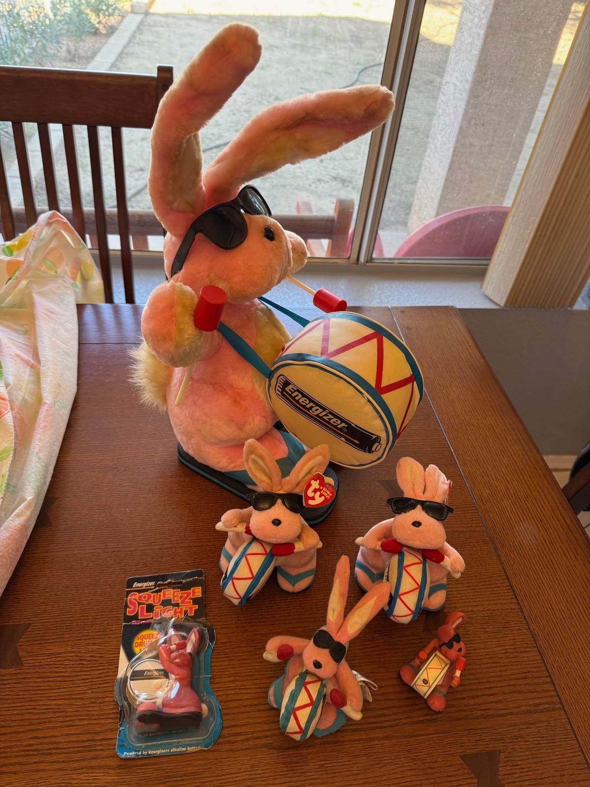 6 piece Energizer Bunny collection 18 6 piece Energizer Bunny collection 18