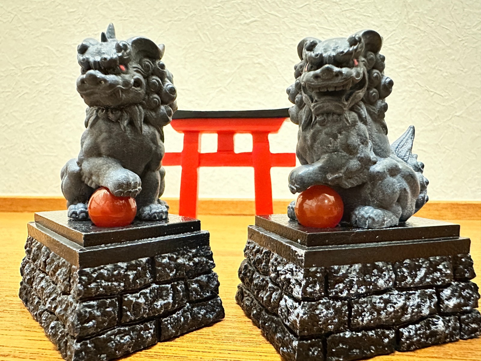 Japanese Komainu Guardian Lion Dog Pair Torii Gate Statue Miniature Shrine Decor