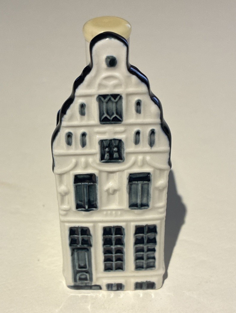 KLM Blue Delft House by BOLS Amsterdam #10 Empty 