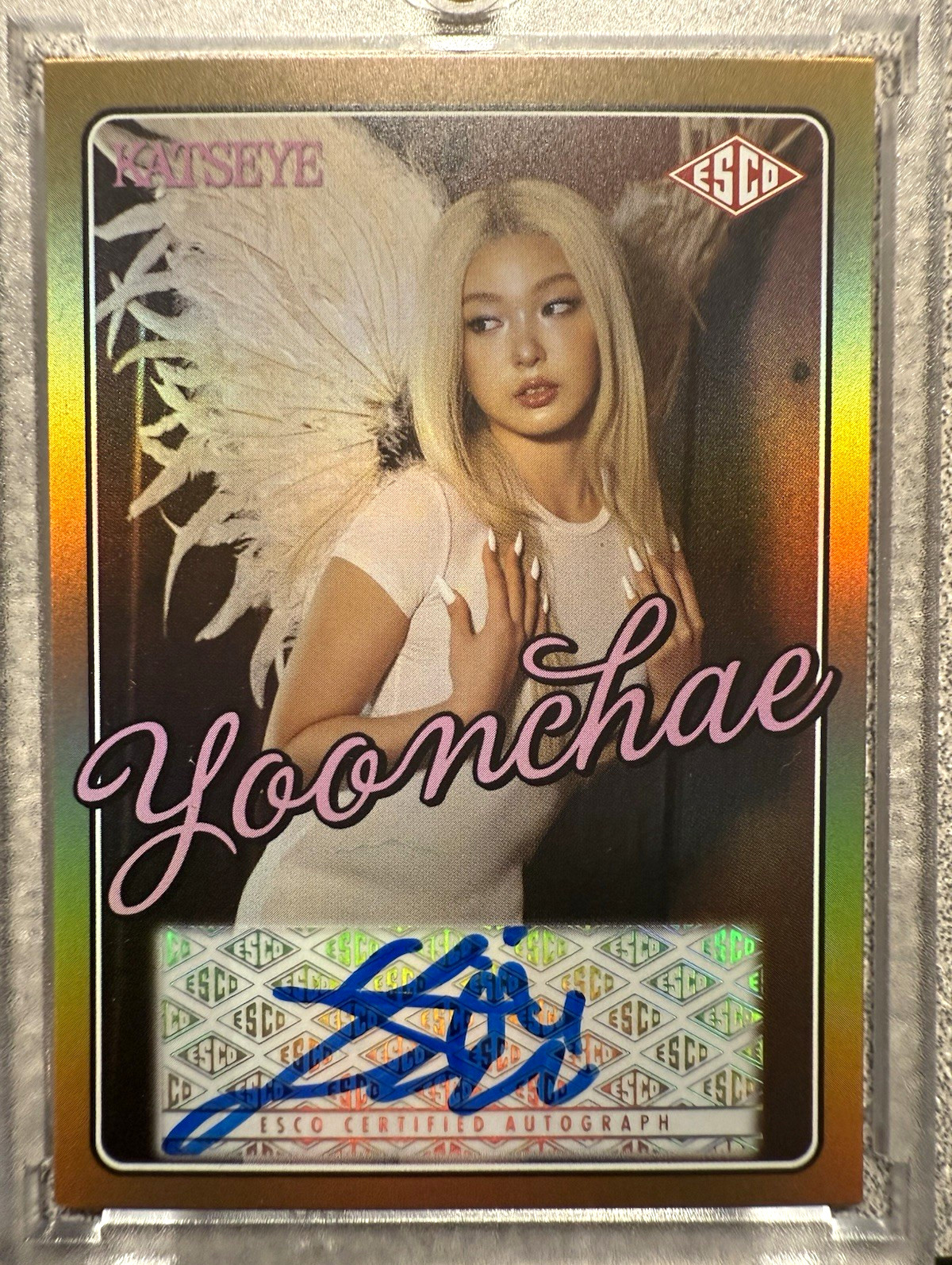 ESCO 2026 KATSEYE Yoonchae #18 Autographed 1/1 Serial Numbered