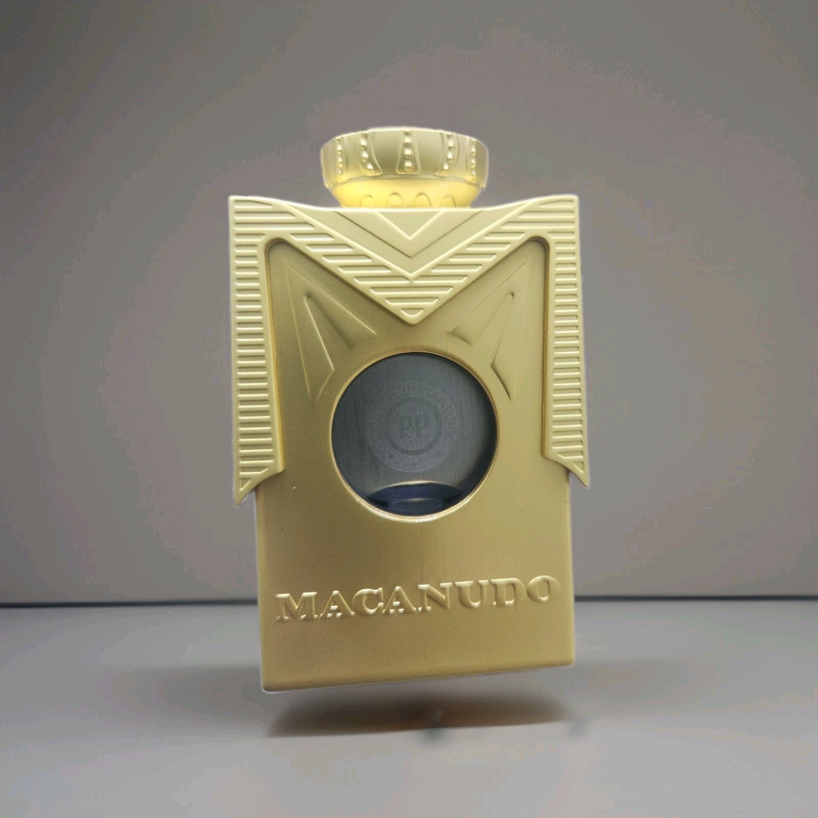 Macanudo Gold Cigar Cutter Double Guillotine Cutter New in Box Collectible