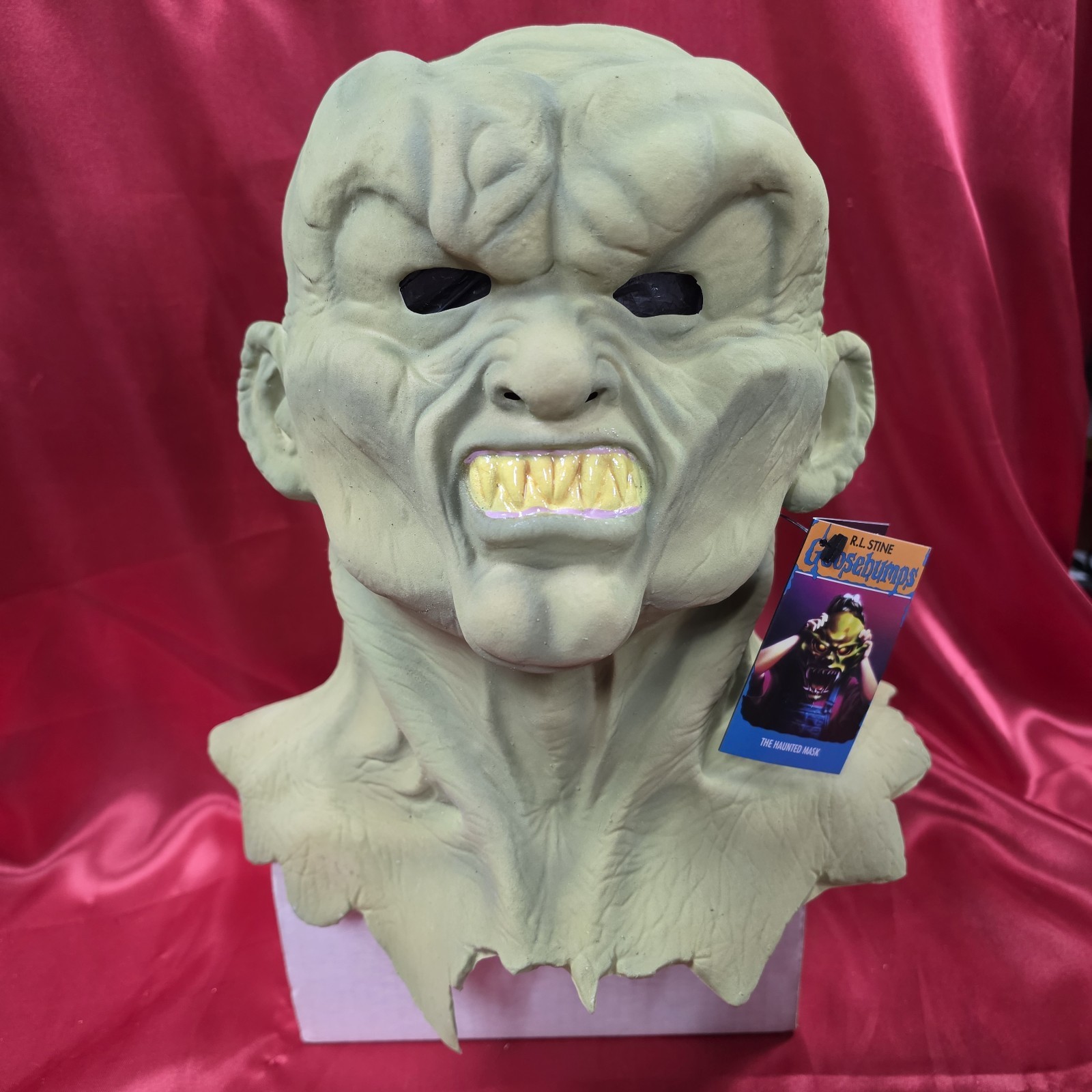 Goosebumps - Haunted Mask - Trick or Treat Studios