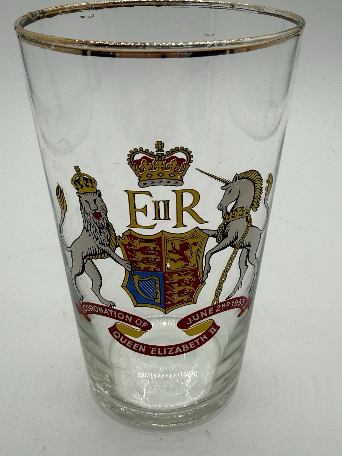 VINTAGE ROYAL COLLECTORS GLASSES 1953 CORONATION 1954 TOUR VISIT - COAT ARMS VINTAGE ROYAL COLLECTORS GLASSES 1953 CORONATION 1954 TOUR VISIT - COAT ARMS