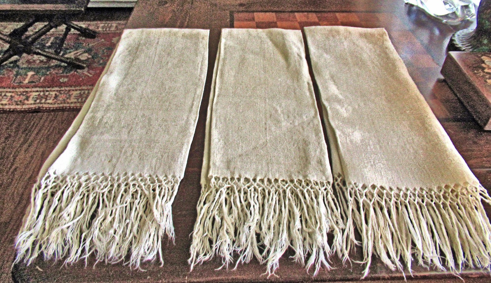 Set 3 Vtg Show Towels 40\