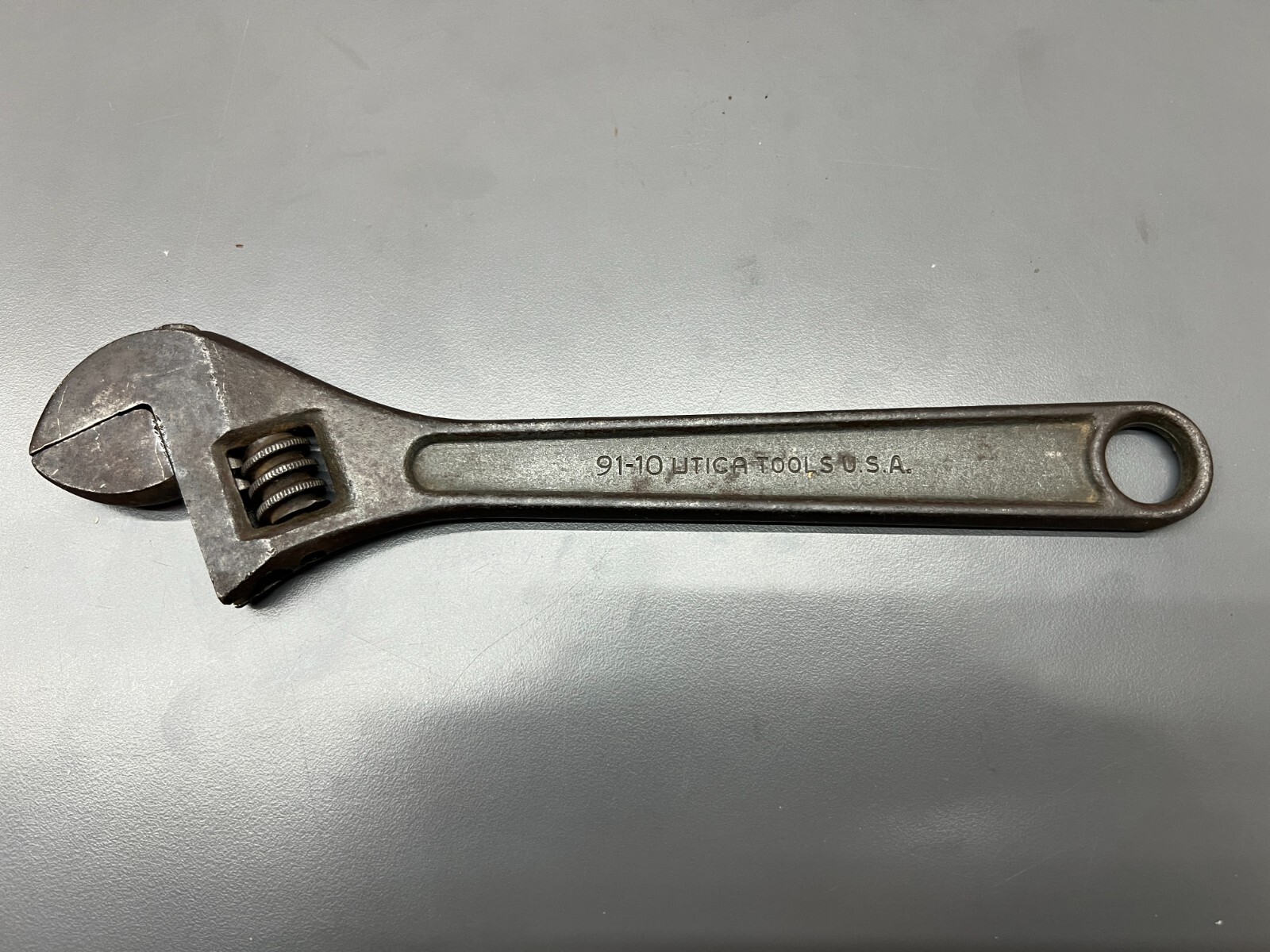 (E) VINTAGE UTICA TOOLS 91-10 10\