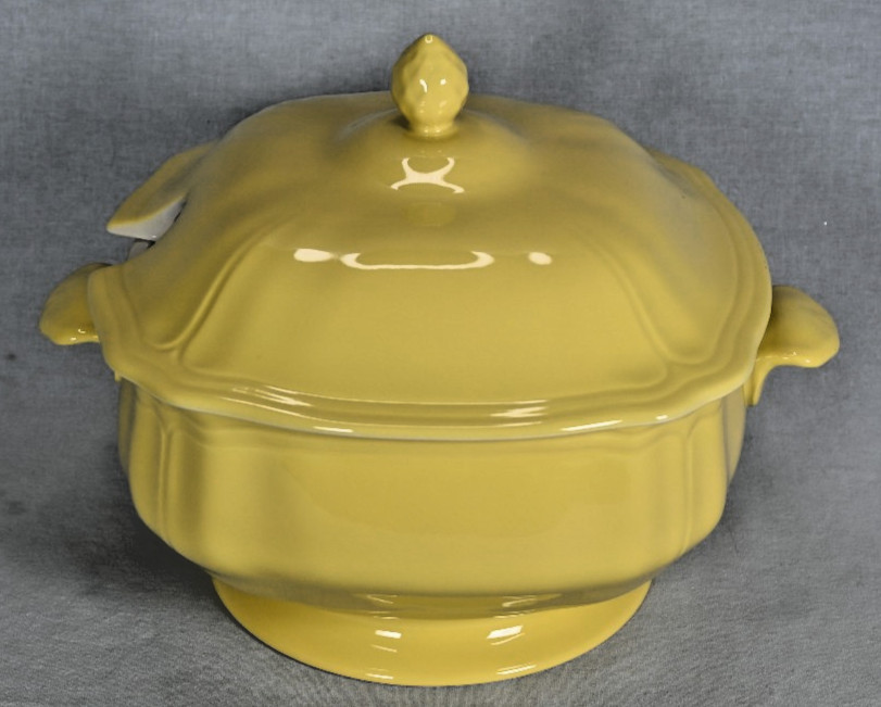 Vintage 1960\'s Tureen & Lid Sears Federalist Ironstone Buttercup Yellow 4239 Vintage 1960\'s Tureen & Lid Sears Federalist Ironstone Buttercup Yellow 4239