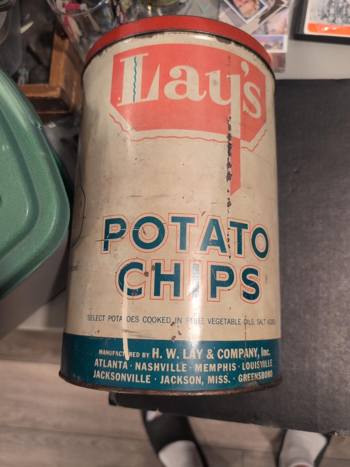 Vintage H.W. Lay’s Potato Chips 1 LB Metal Tin Can Original Lid Advertising