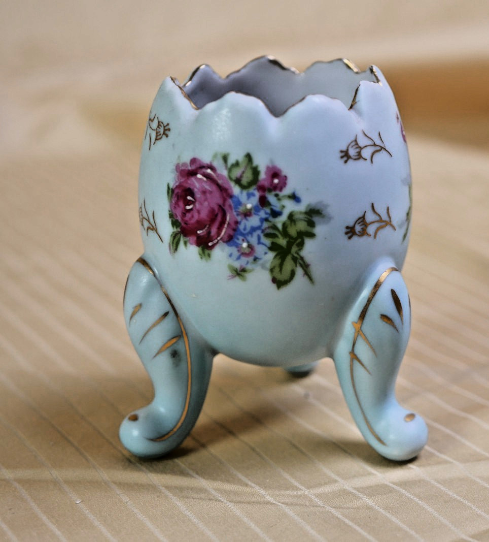 Vintage NAPCOWARE Japan Blue Porcelain Cracked Egg Vase 5\