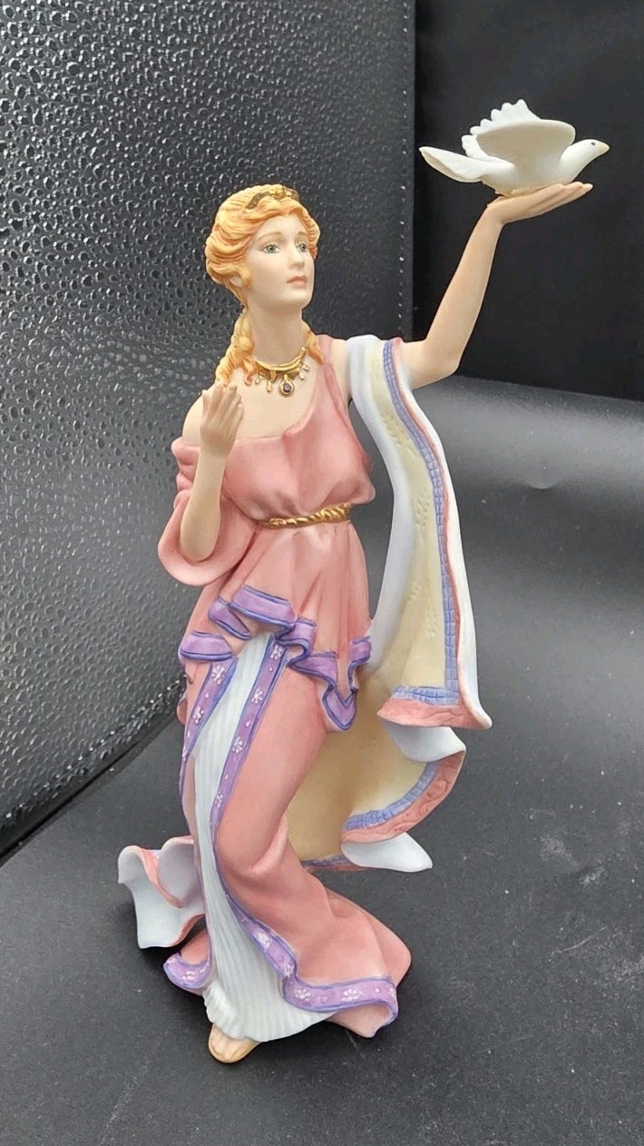 Lenox Aphrodite Hand Painted Figurine 1991 Classic Goddess Collection READ Lenox Aphrodite Hand Painted Figurine 1991 Classic Goddess Collection READ