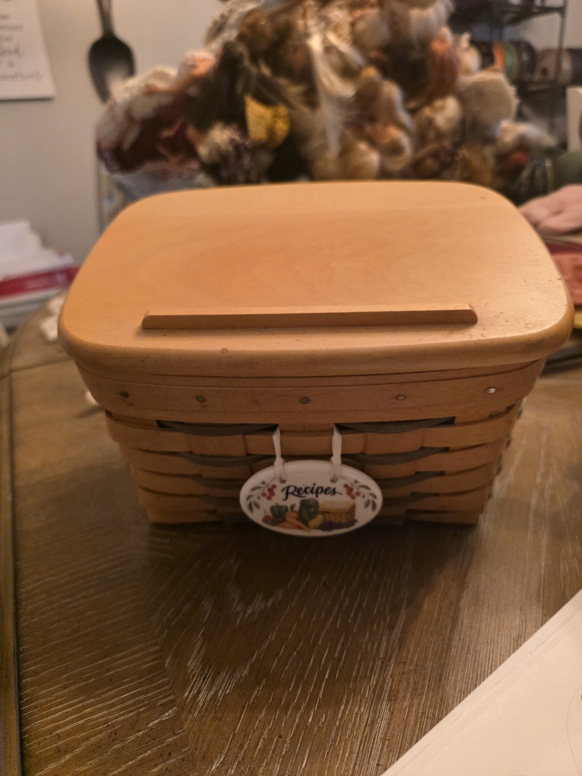 Vintage 1998 Longaberger Recipe Basket Wood Lid Ceramic Tie On Sealed Cards Line Vintage 1998 Longaberger Recipe Basket Wood Lid Ceramic Tie On Sealed Cards Line