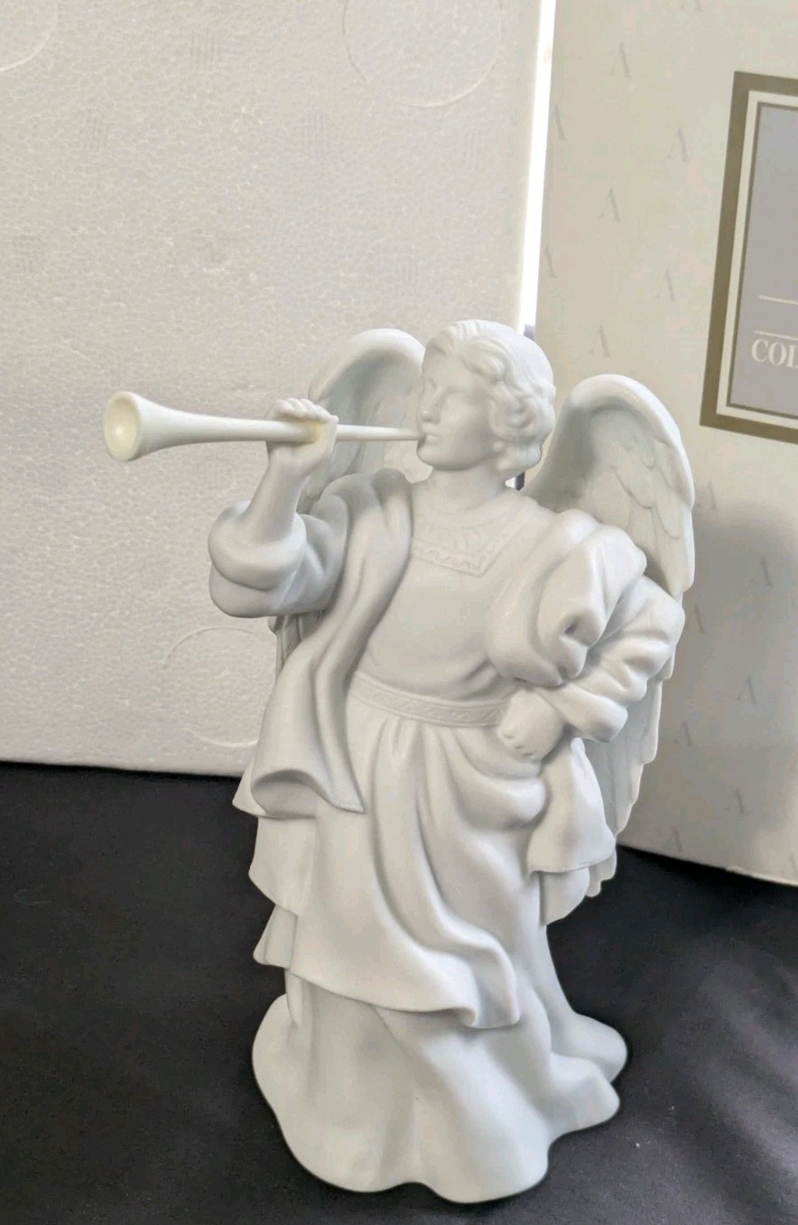 AVON NATIVITY COLLECTIBLES - ANGEL GABRIEL - BOX & FOAM INSERTS - MINT-NIB AVON NATIVITY COLLECTIBLES - ANGEL GABRIEL - BOX & FOAM INSERTS - MINT-NIB